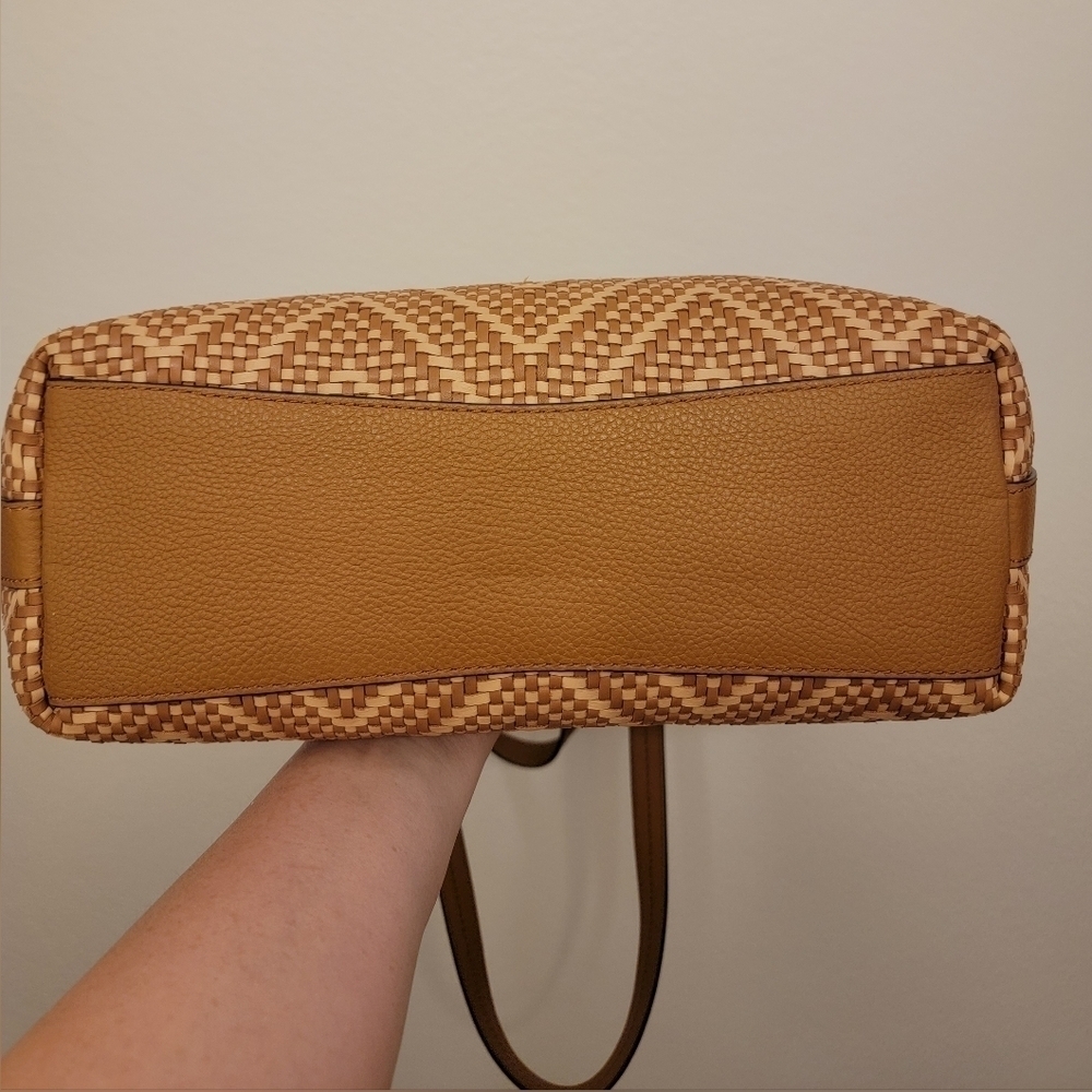 EUC- Michael Kors Junie Woven Tote - Picture 5 of 6
